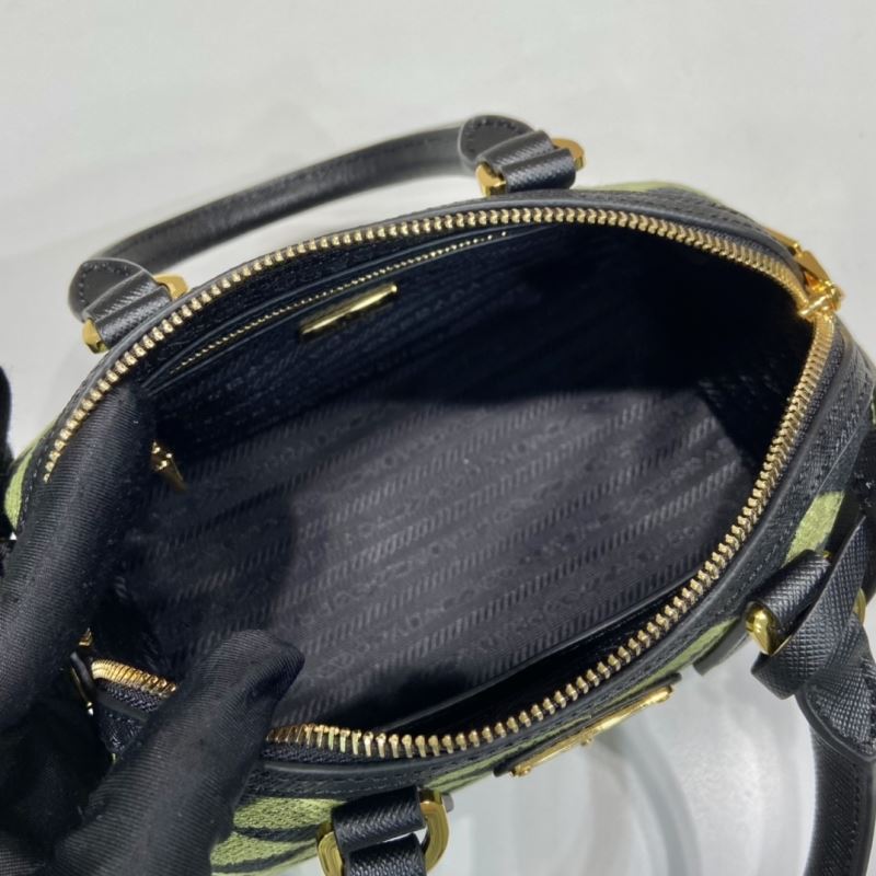 Pra*a speedy bags